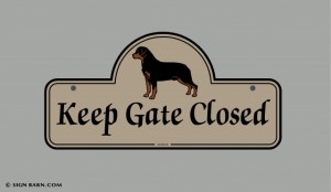 Slideshow Image - Rottweiler Gate Sign